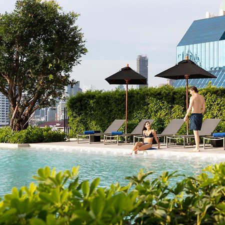 Hotel Ascott Embassy Sathorn Bangkok Exterior foto The swimming pool at the hotel