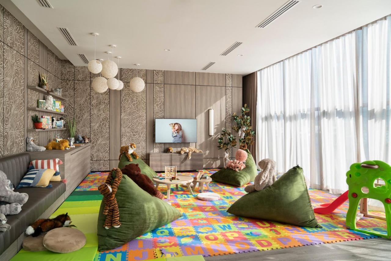 Hotel Ascott Embassy Sathorn Bangkok Exterior foto A nursery in a hotel