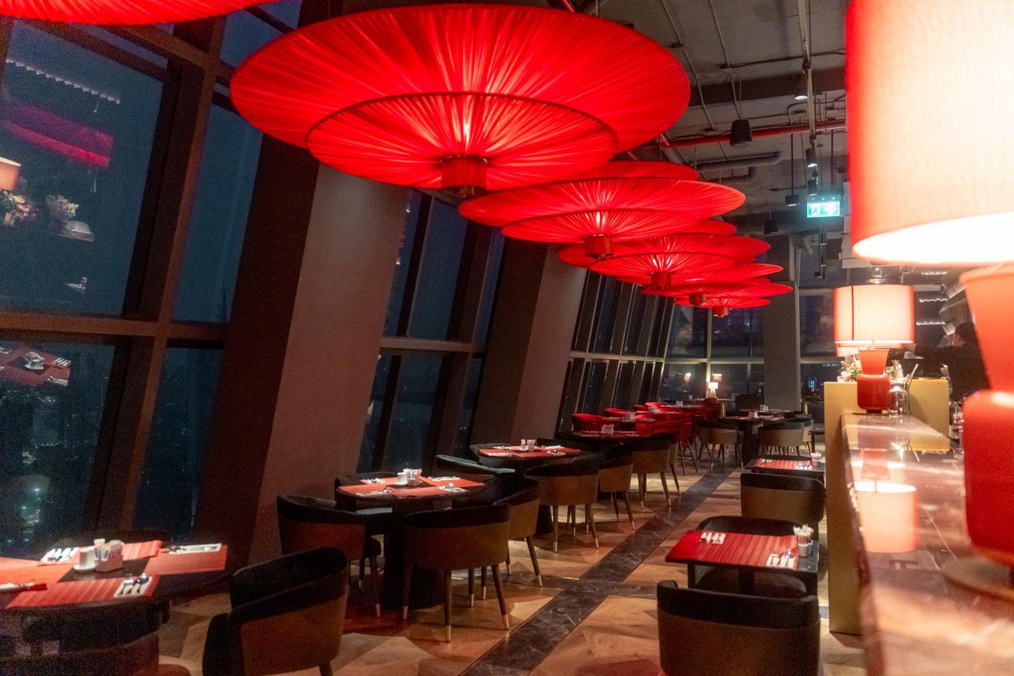 Hotel Ascott Embassy Sathorn Bangkok Exterior foto The interior of the restaurant