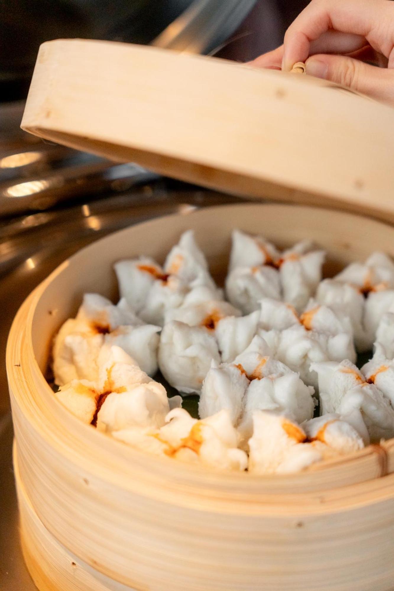 Hotel Ascott Embassy Sathorn Bangkok Exterior foto Steamed dumplings